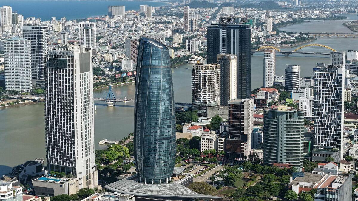 Newtown Legend: Cơ hội vàng đầu tư Biệt thự Golf tại Đà Nẵng 2024 https://batdongsan358.com.vn 2 Đà Nẵng với quy hoạch đa cực, đa trục